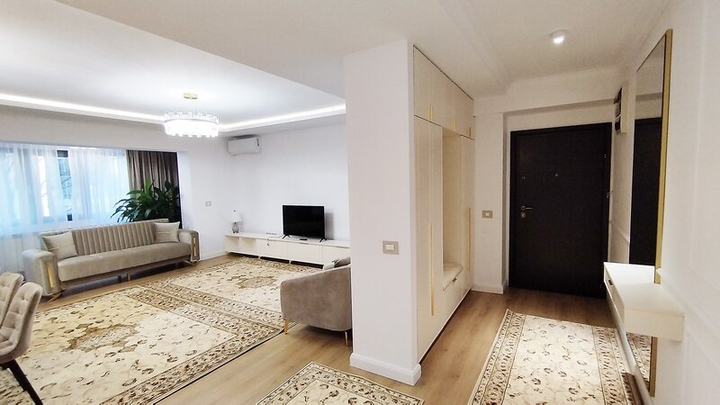 Baneasa - Horia Macelariu Inchiriere apartament 3 camere, decomandat,