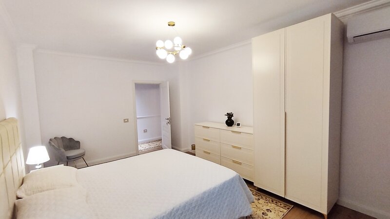 Baneasa - Horia Macelariu Inchiriere apartament 3 camere, decomandat,